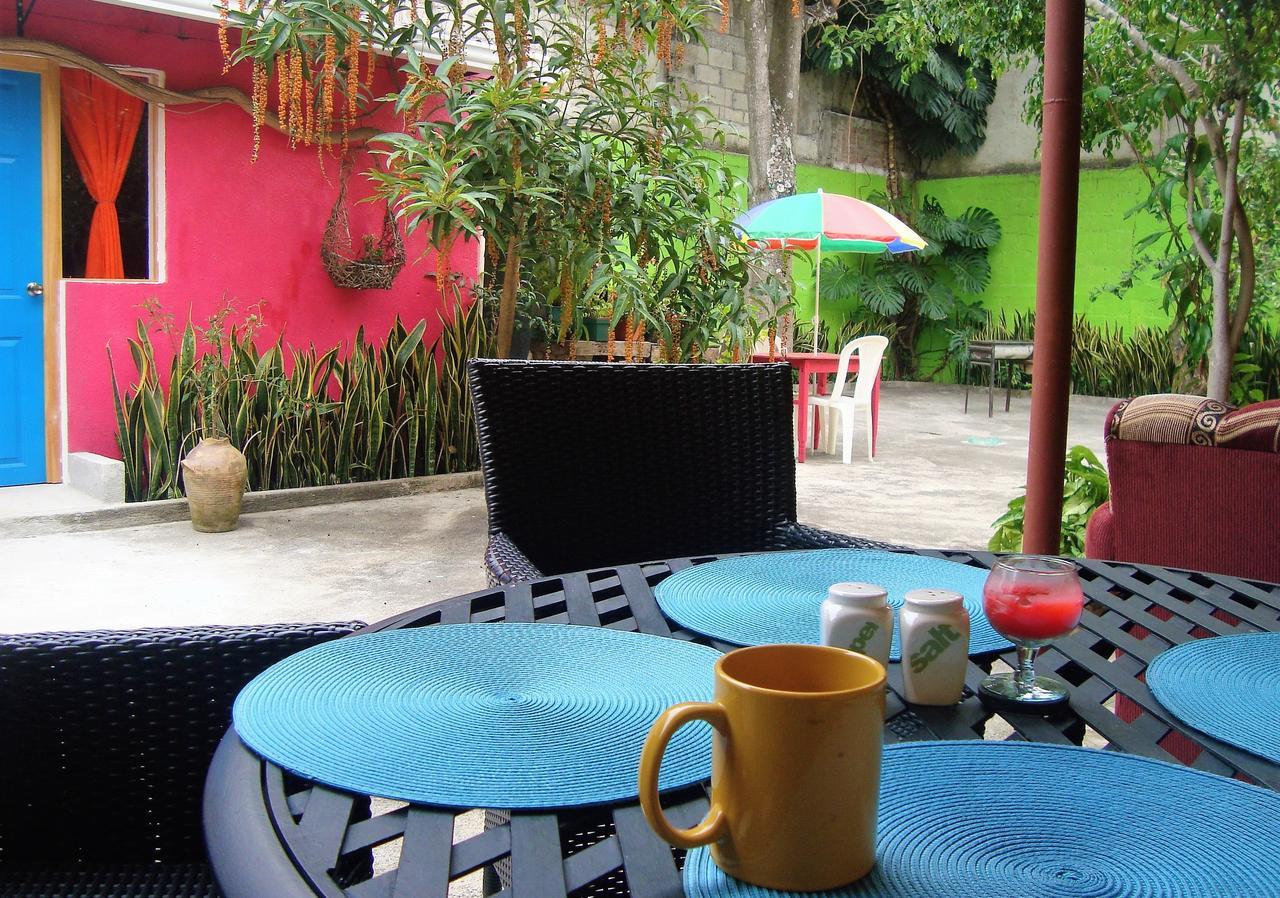Casa Gitana Hostel & Traveler'S Home Antigua Exterior photo