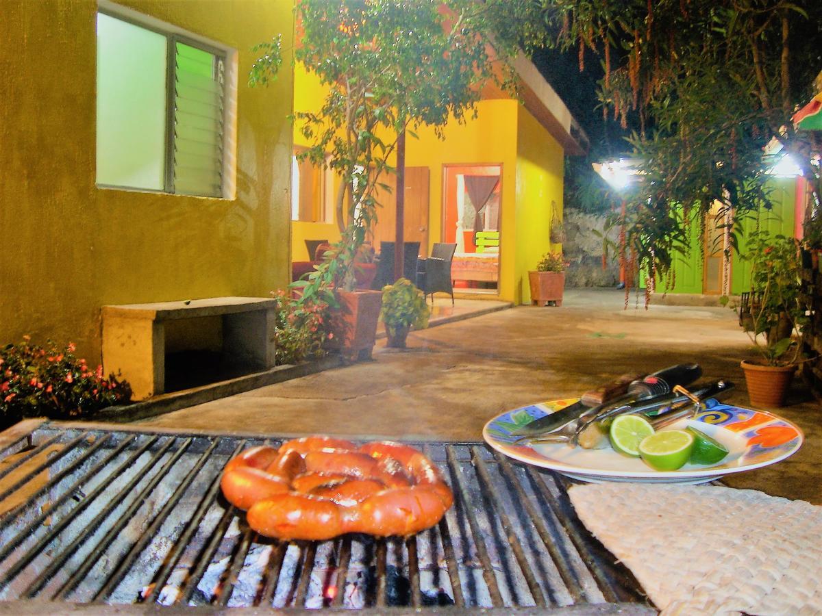 Casa Gitana Hostel & Traveler'S Home Antigua Exterior photo