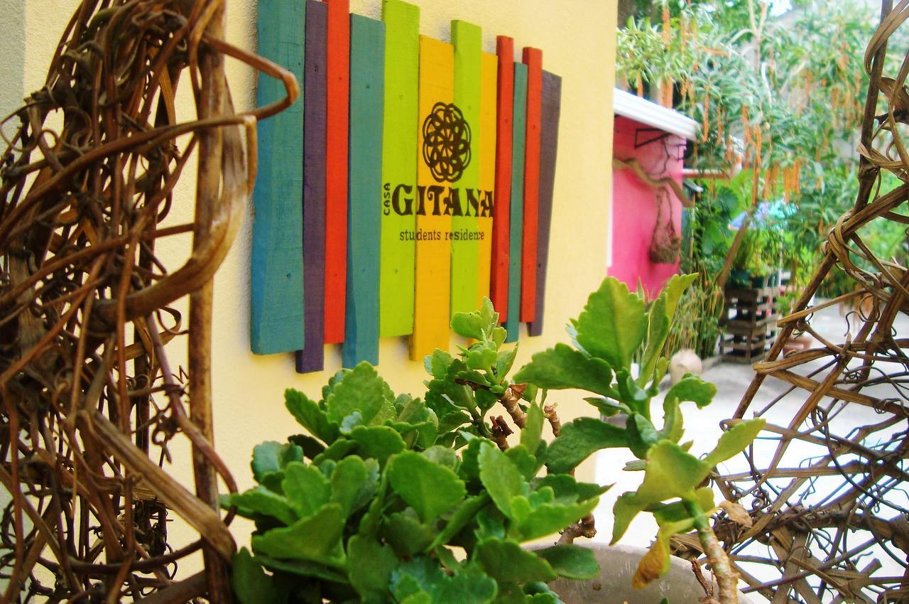 Casa Gitana Hostel & Traveler'S Home Antigua Exterior photo
